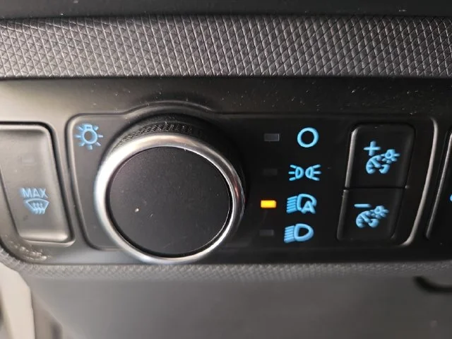 Used 2024 White Ford Select image 34