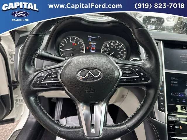 Used 2023 White INFINITI LUXE image 25