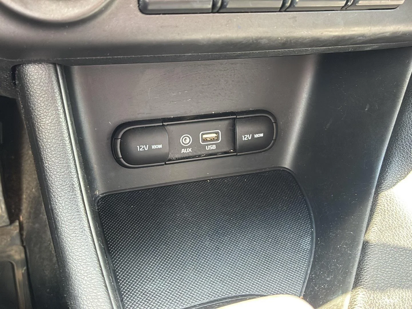Used 2018 Mineral Silver Kia LX image 25