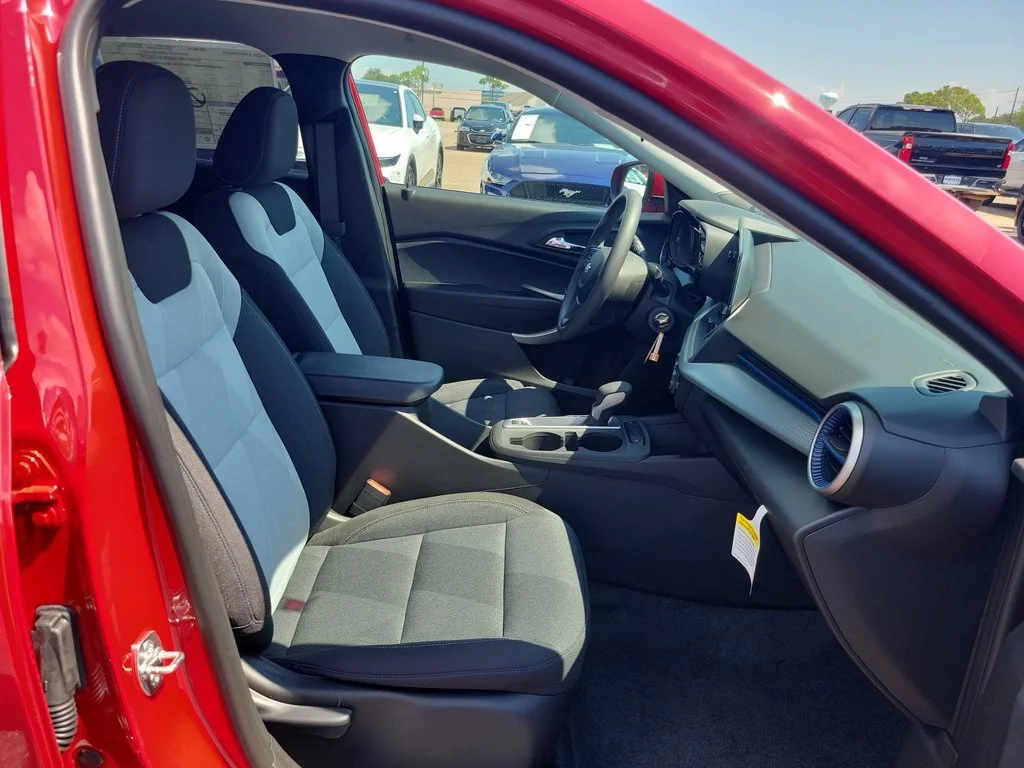 2026 Chevrolet Trax LS - Photo 26