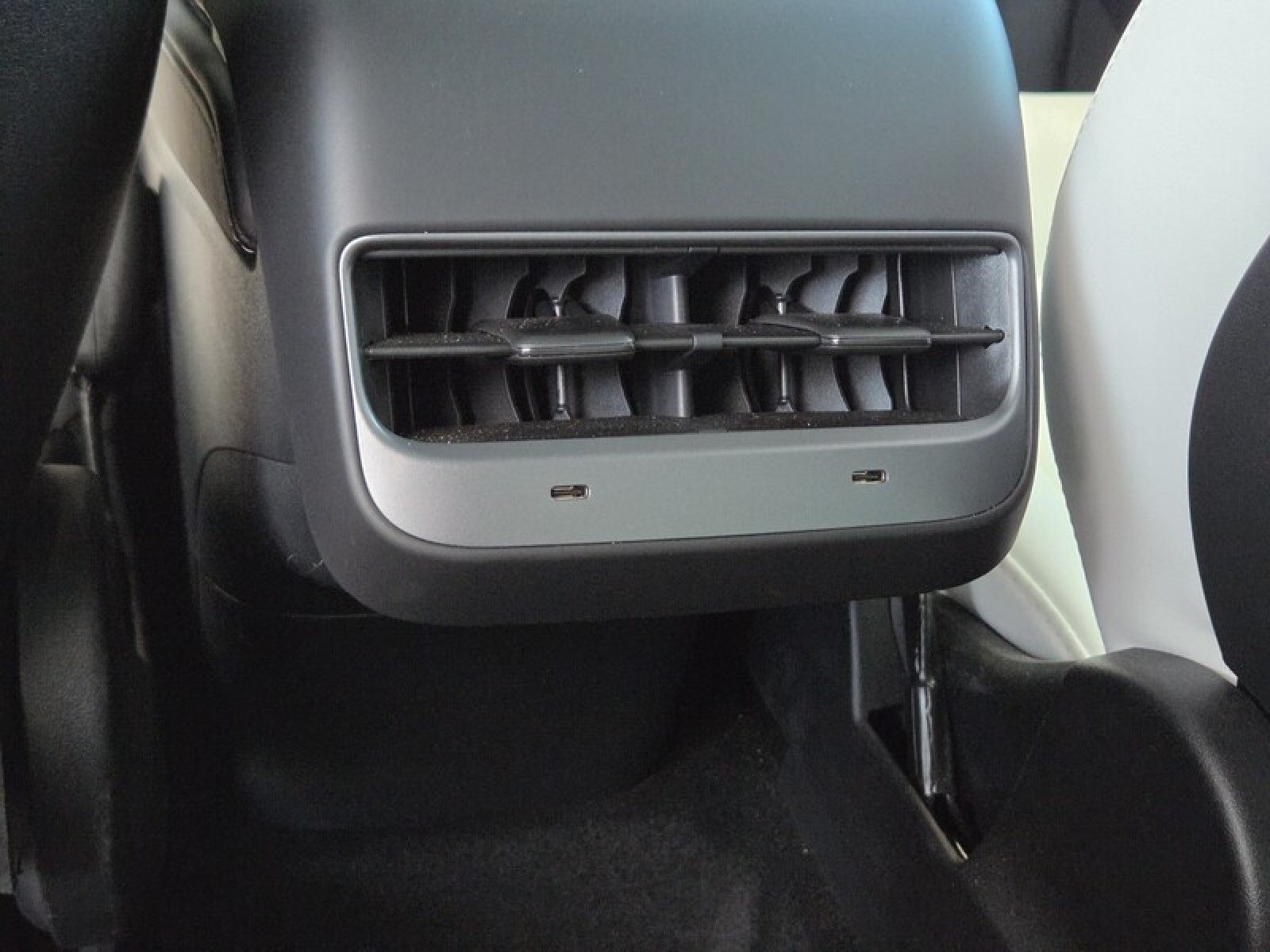 Used 2025 RED Tesla Long Range image 15