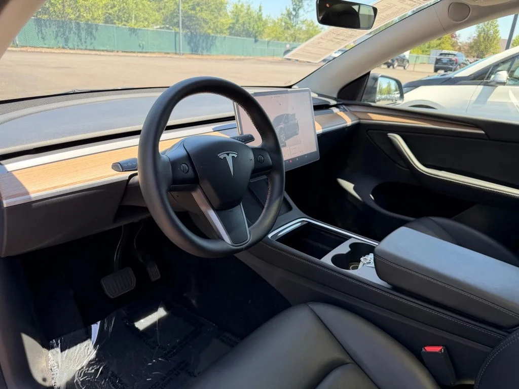 Used 2023 Midnight Silver Metallic Tesla Long Range image 17