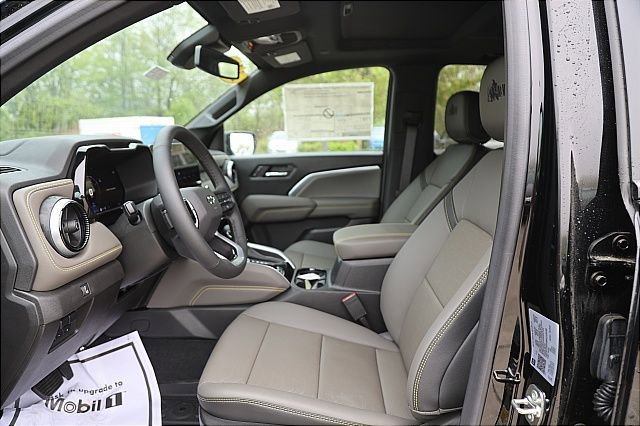 New 2024 Black Chevrolet ZR2 image 17