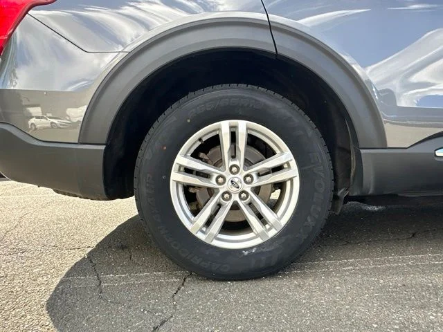 Certified Used 2023 Gray Metallic Ford XLT image 42