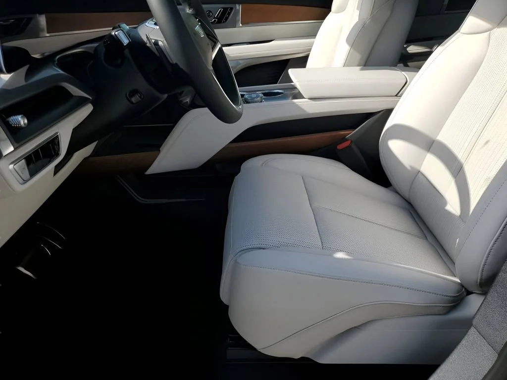 2026 Cadillac VISTIQ Sport - Photo 33