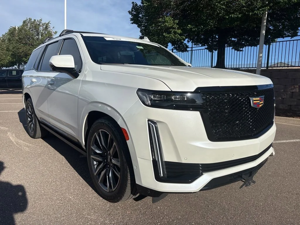 Certified Used 2023 Crystal White Tricoat Cadillac Sport image 7