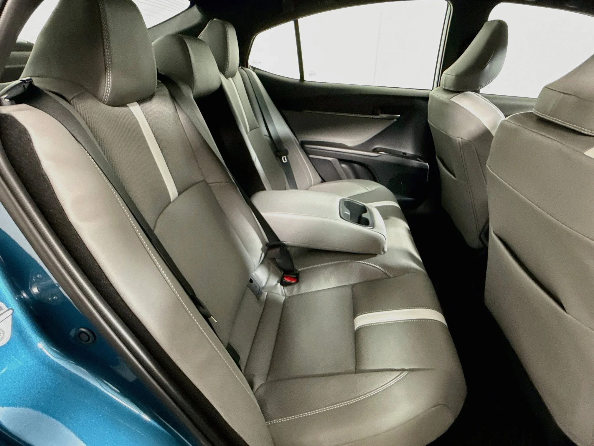 New 2026 Ocean Gem Toyota SE image 24