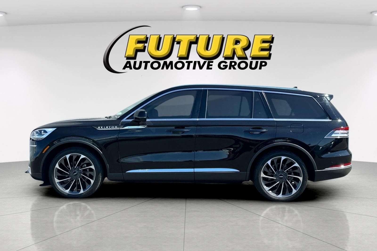Used 2020 Black Lincoln Reserve image 6