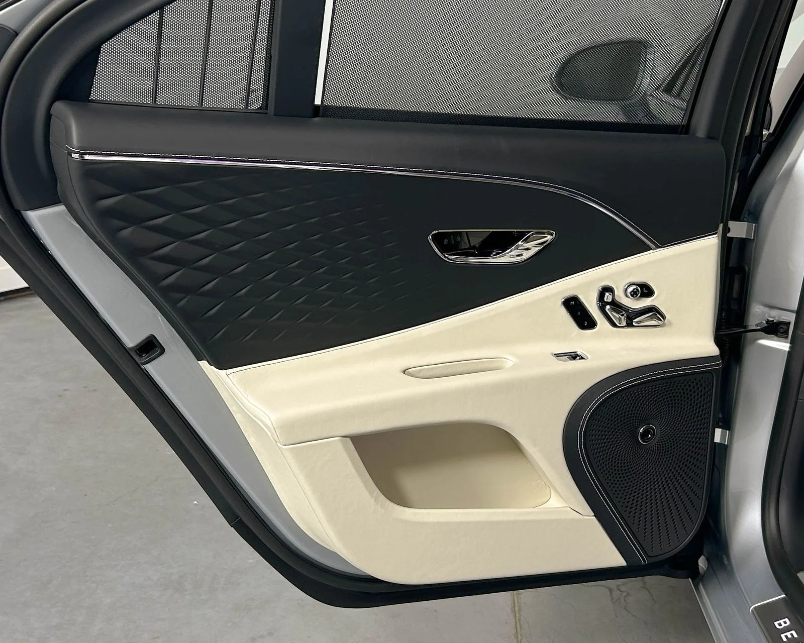 New 2026  Bentley Azure image 35