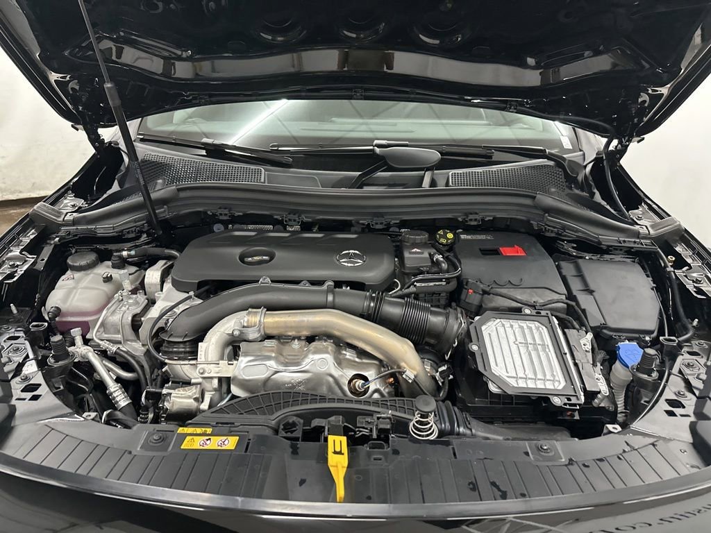 New 2026 Night Black Mercedes-Benz GLA 250 image 41