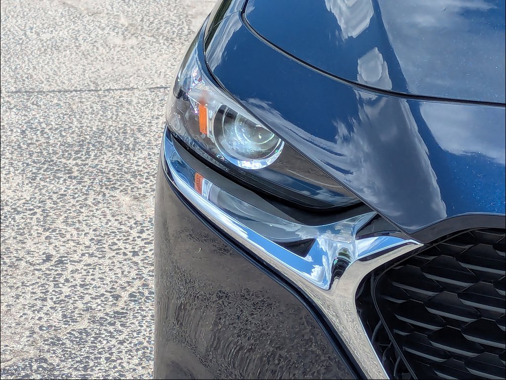 Used 2021 Deep Crystal Blue Mazda Select image 10