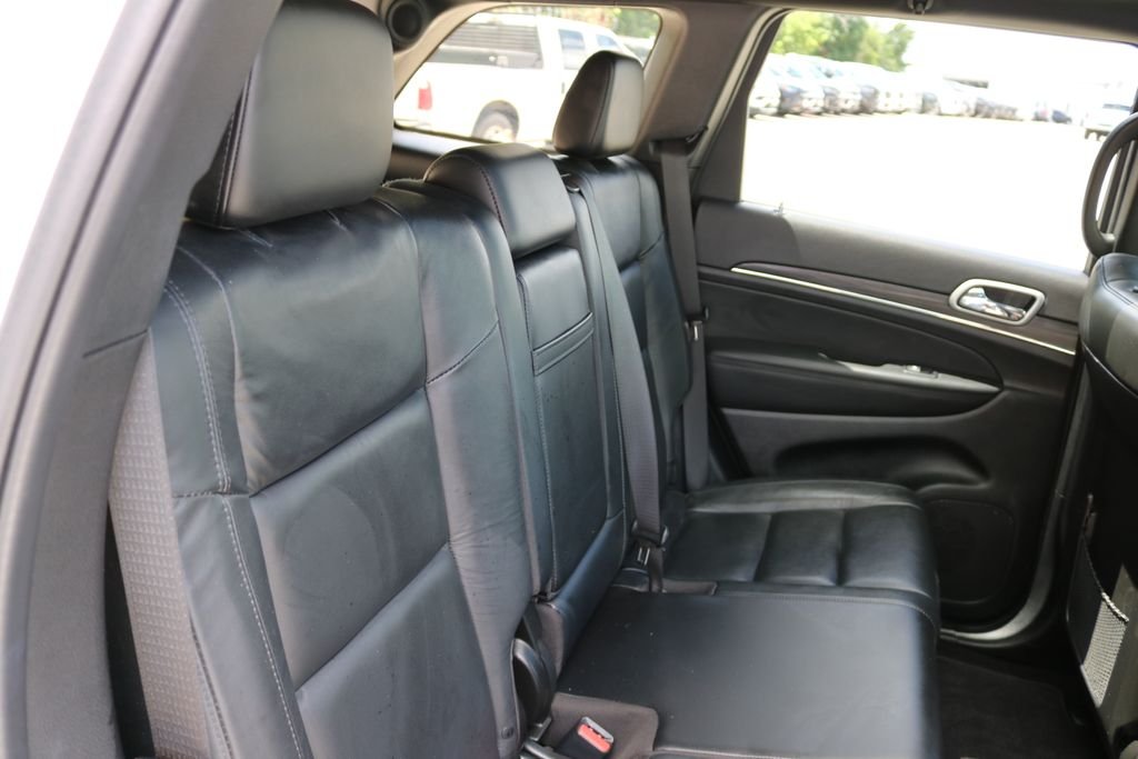 Used 2022 White Jeep Limited image 19