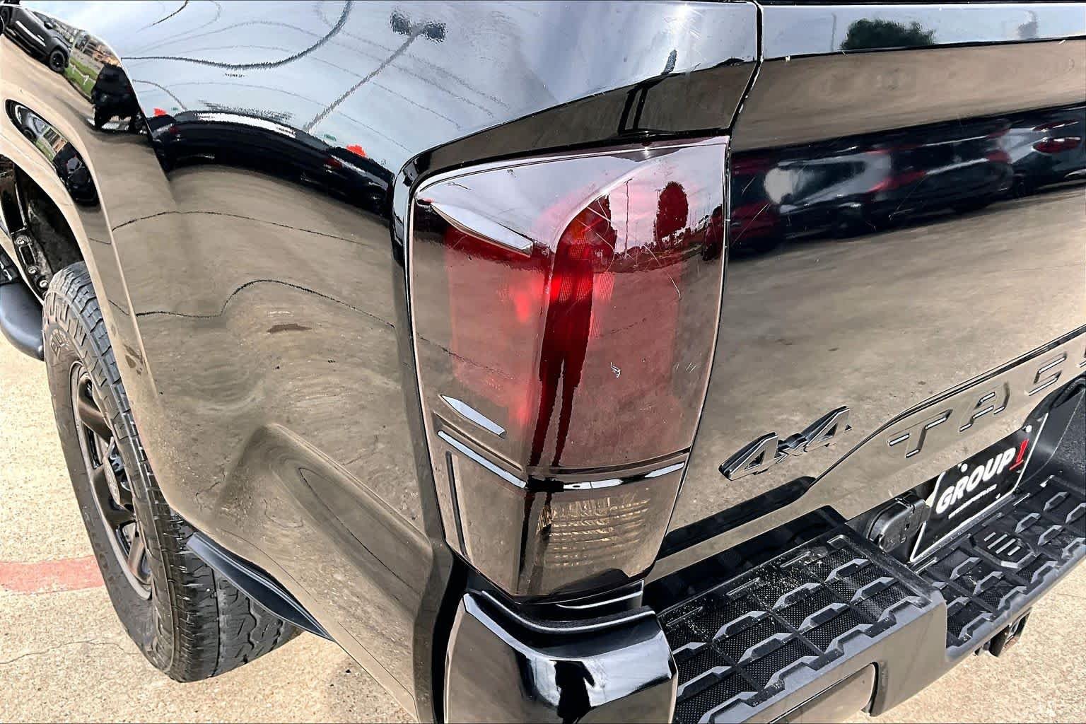 Used 2020 Midnight Black Metallic Toyota SR image 28