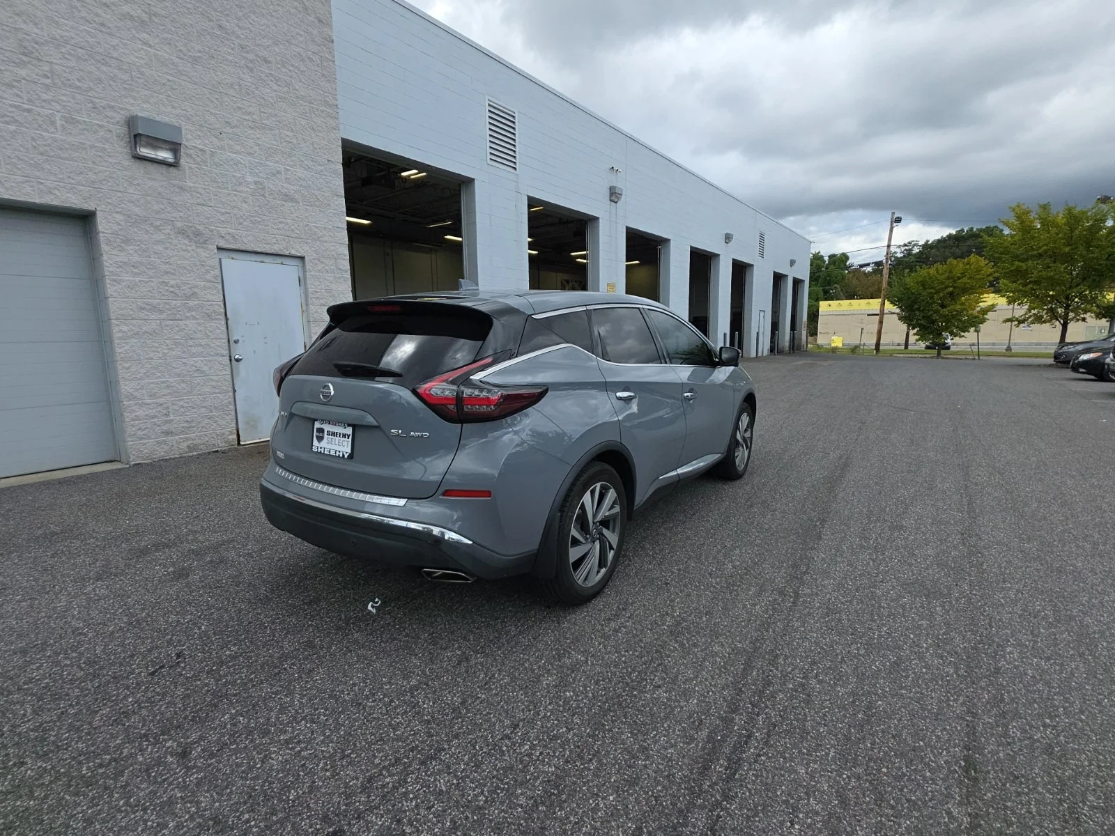 Used 2021 Gray Nissan SL image 7