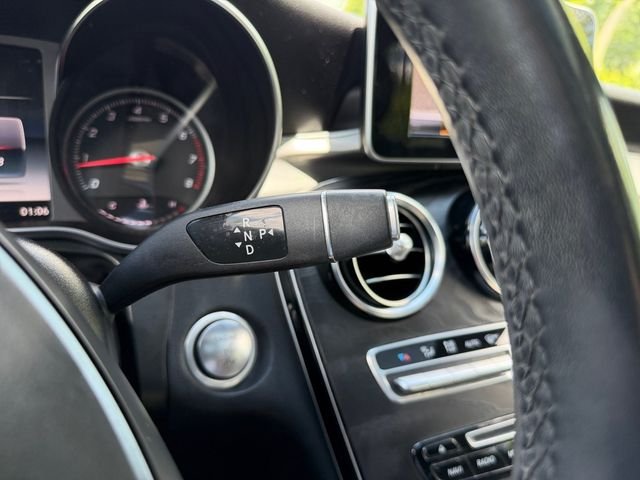 Used 2019 Polar White Mercedes-Benz GLC 300 image 25
