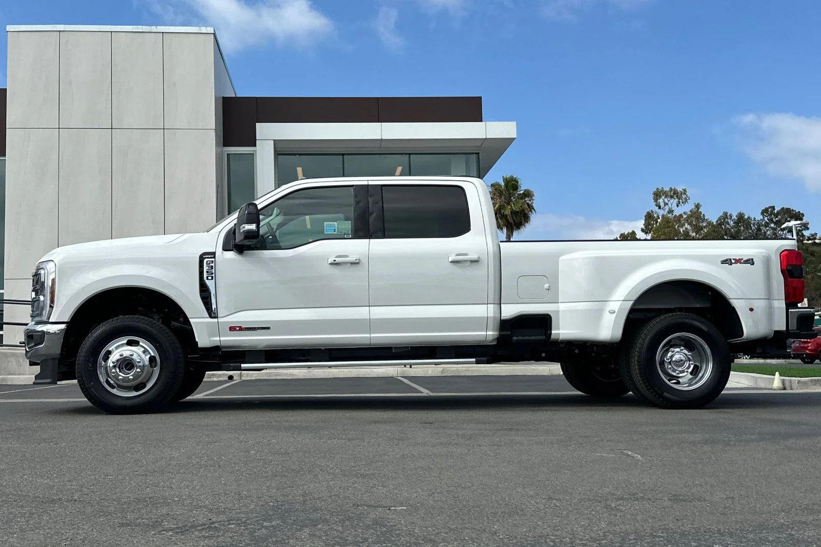 New 2026 Star White Metallic Tri-Coat Ford F-350® Lariat® image 6