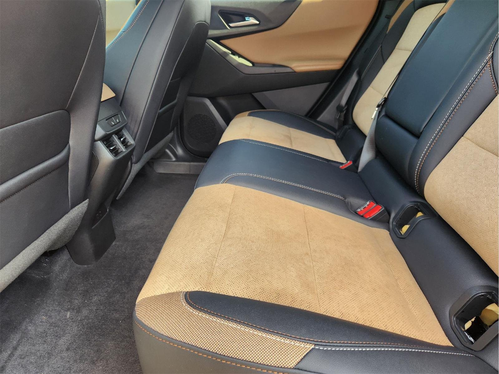 2025 Chevrolet Equinox ACTIV - Photo 31
