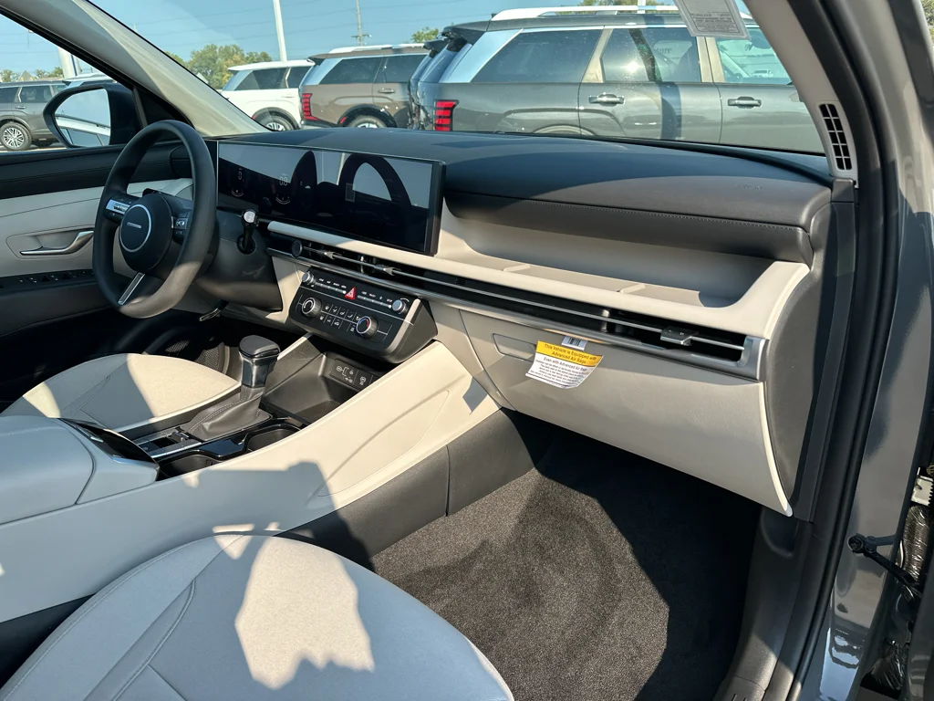 New 2026 Hampton Gray Hyundai SE image 6