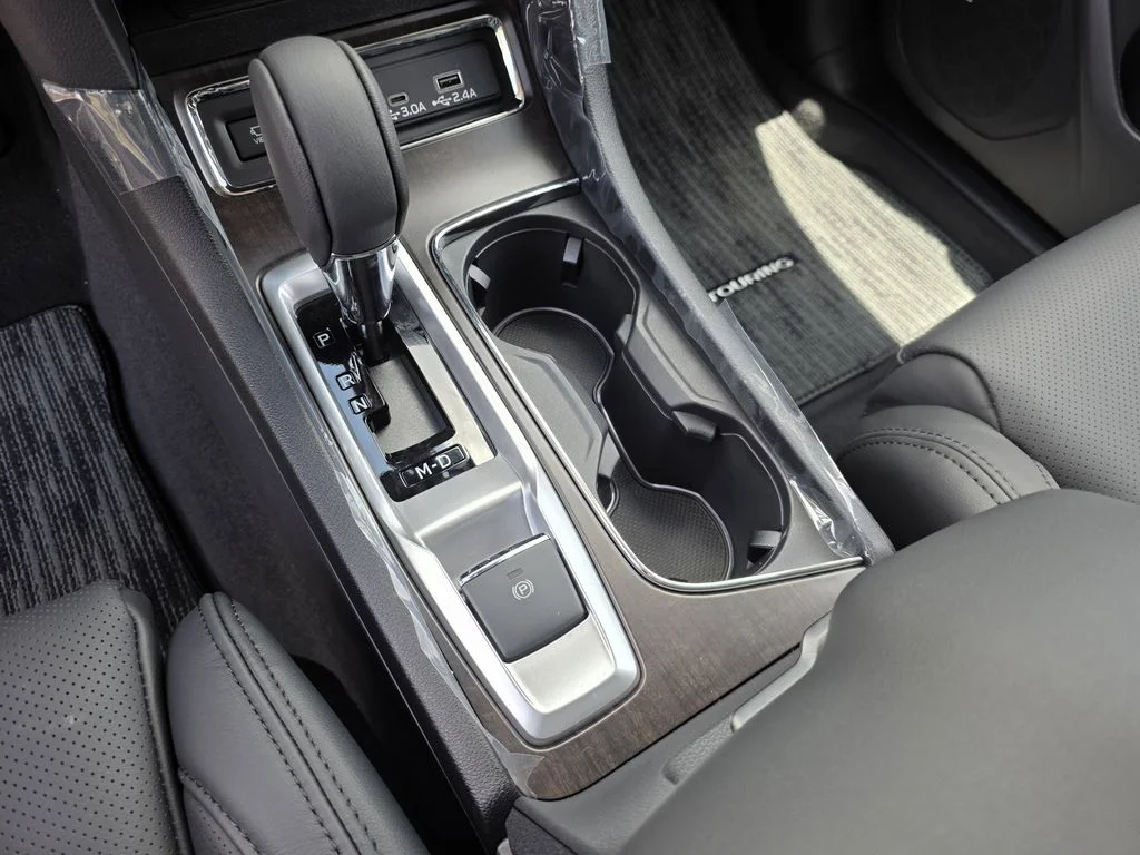 New 2026 CRYSTAL WHITE PEARL Subaru Touring 7-Passenger image 22
