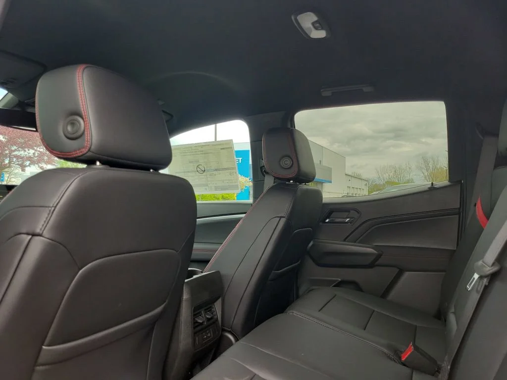 2026 Chevrolet Colorado Z71 - Photo 29