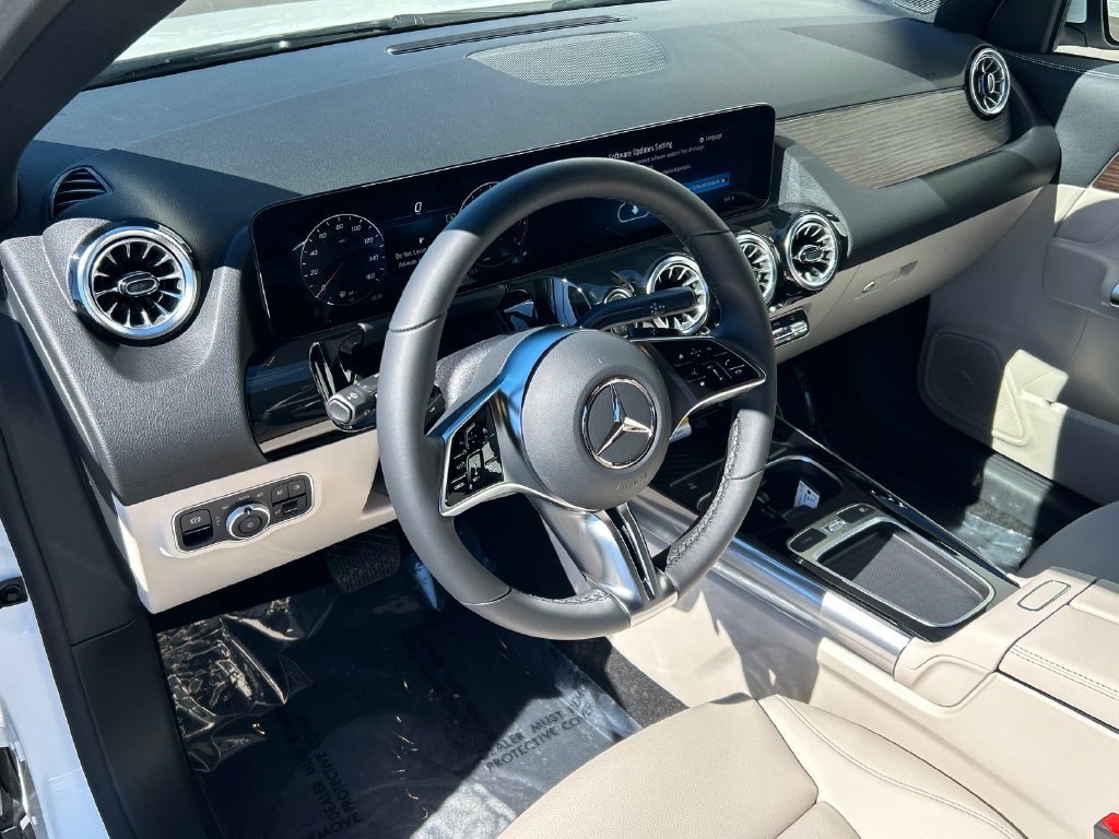 New 2026 Polar White Mercedes-Benz GLA 250 image 51