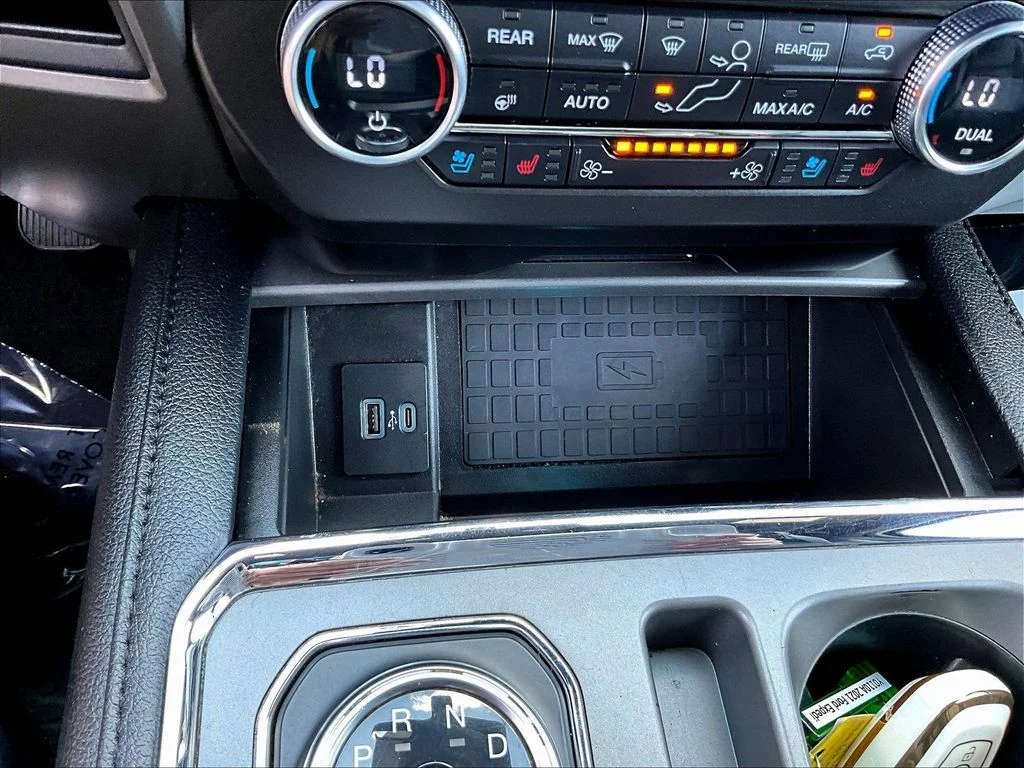 Used 2021 White Ford XLT image 16