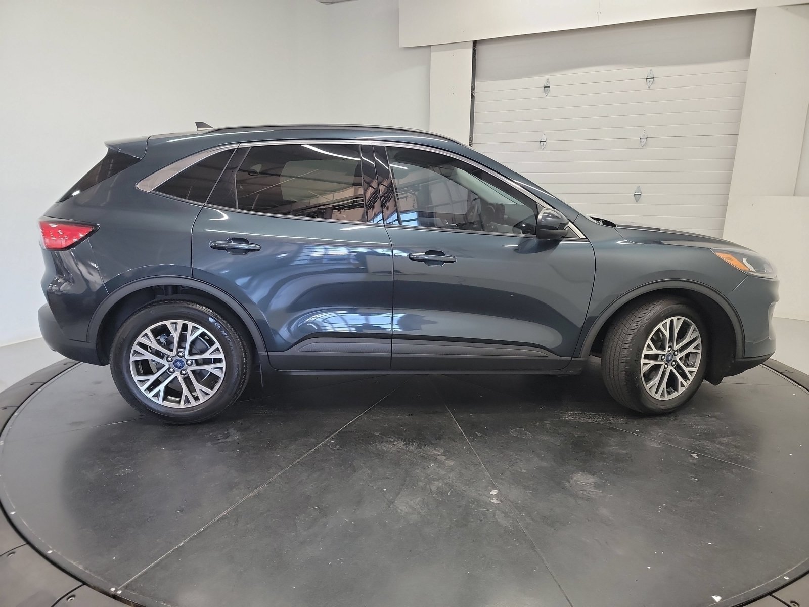 Used 2022 Blue Metallic Ford SEL image 9
