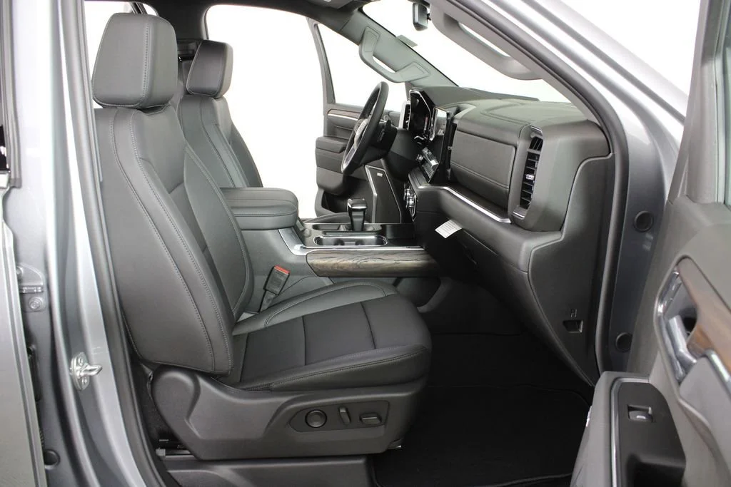 2026 GMC Sierra 1500 SLT - Photo 18