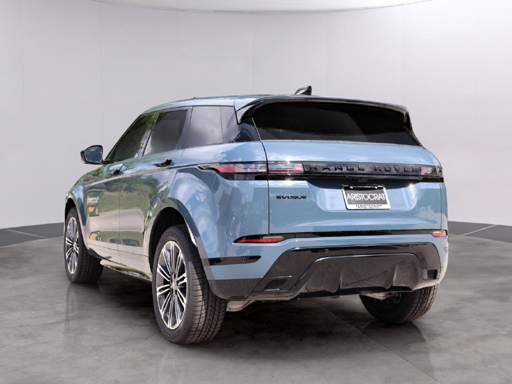 Used 2026 Tribeca Blue Metallic Land Rover Dynamic image 7