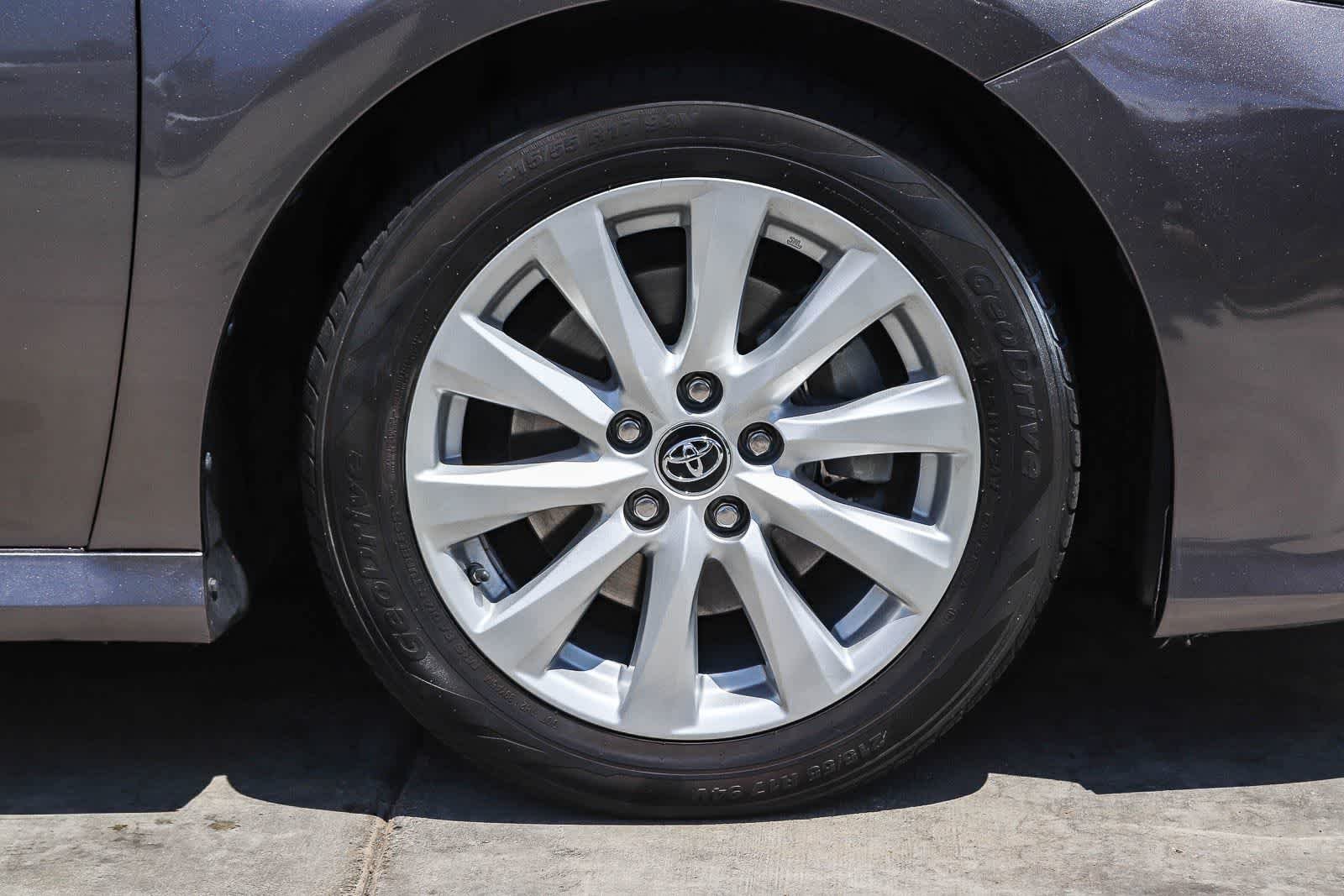 Used 2019 Predawn Gray Mica Toyota LE image 9