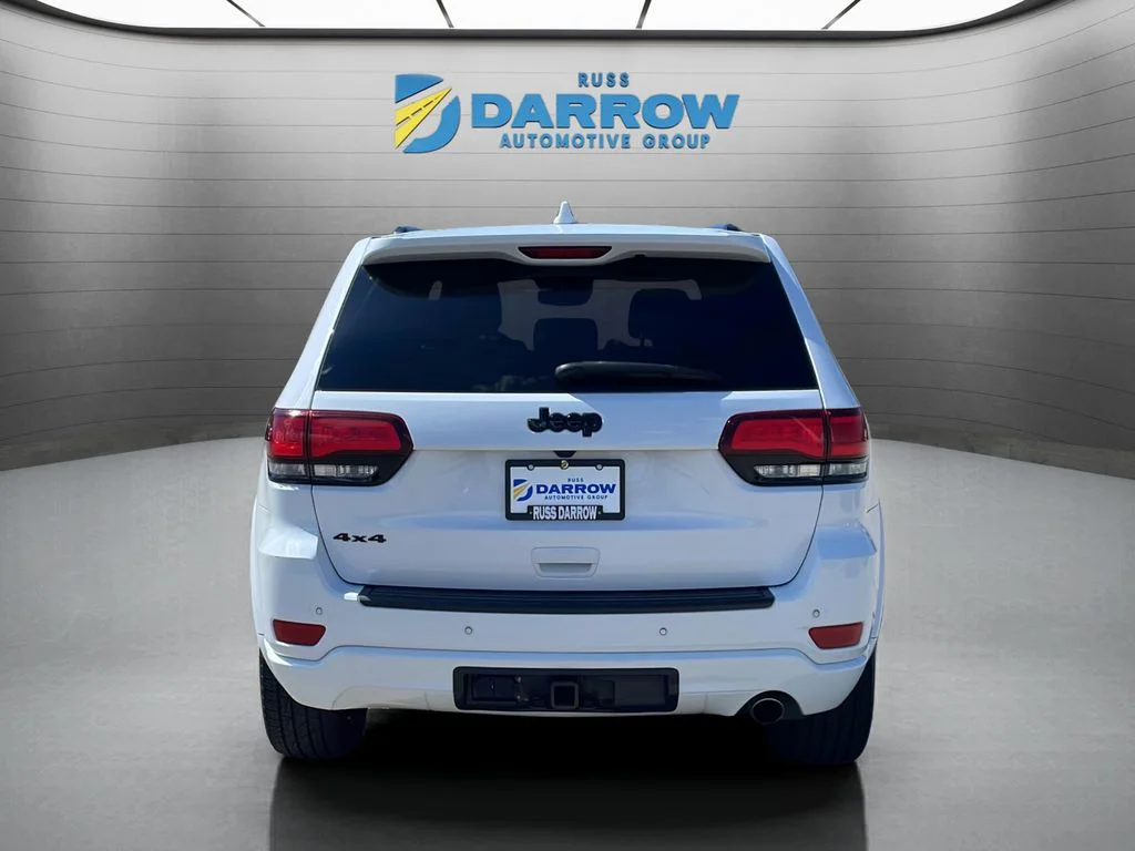 Used 2020 White Jeep Altitude image 4
