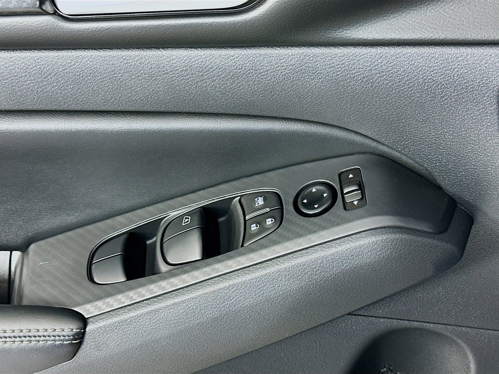 2025 Nissan Altima SV - Photo 22
