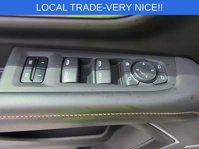 Used 2023 White GMC AT4 image 25