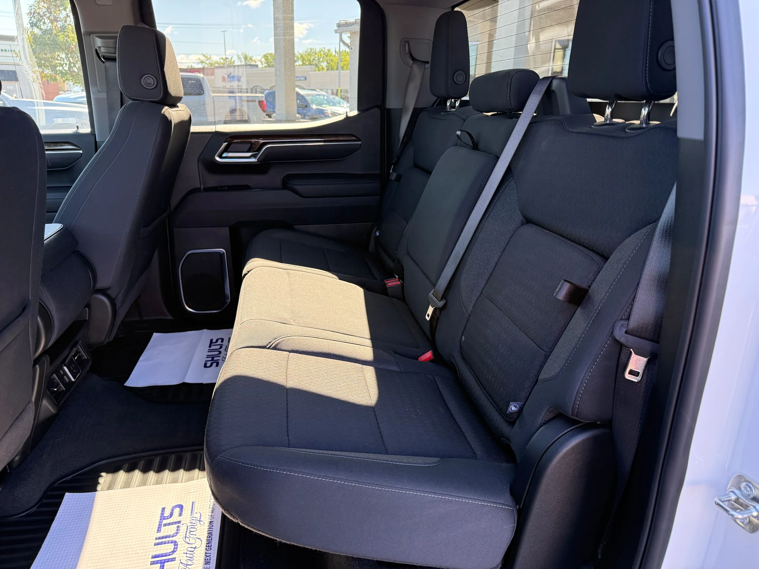 Used 2025 Summit White GMC Elevation image 21