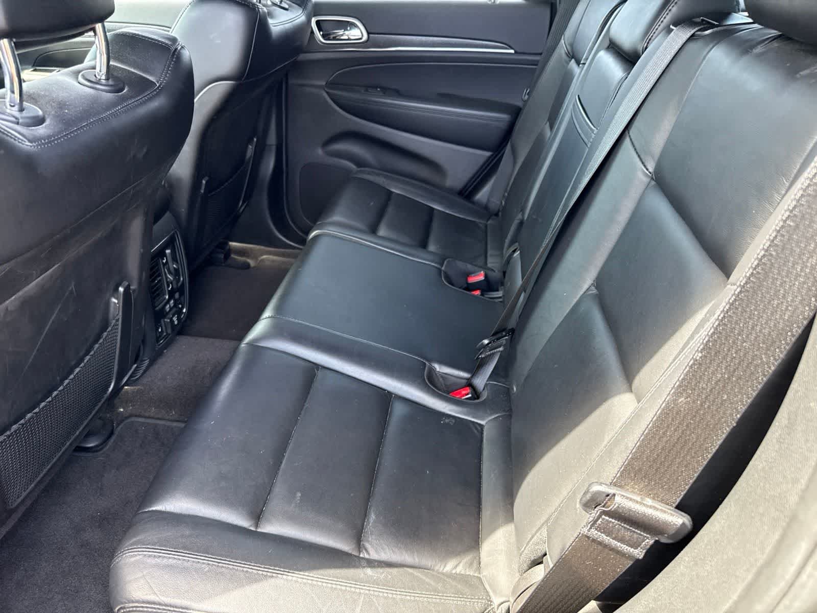 Used 2018 Granite Crystal Metallic Clearcoat Jeep Limited image 16