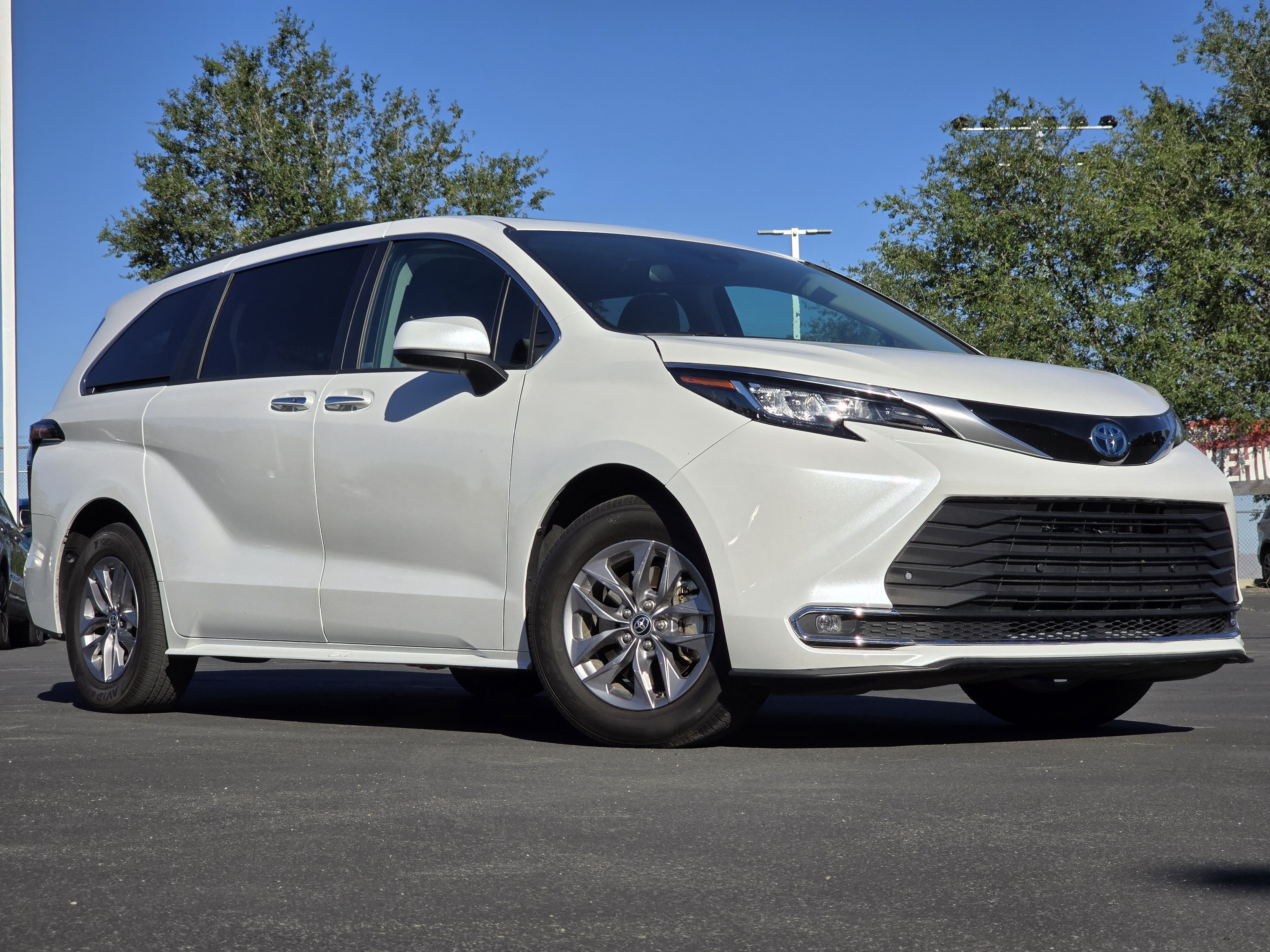 Used 2024 Pearl Toyota XLE image 2