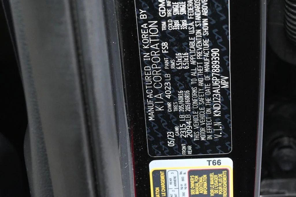 Used 2023 Fusion Black Kia LX image 15