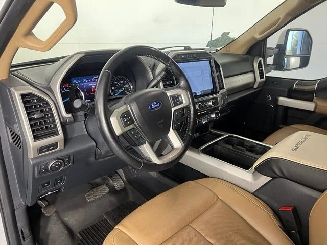 Used 2022 White Ford Lariat image 12