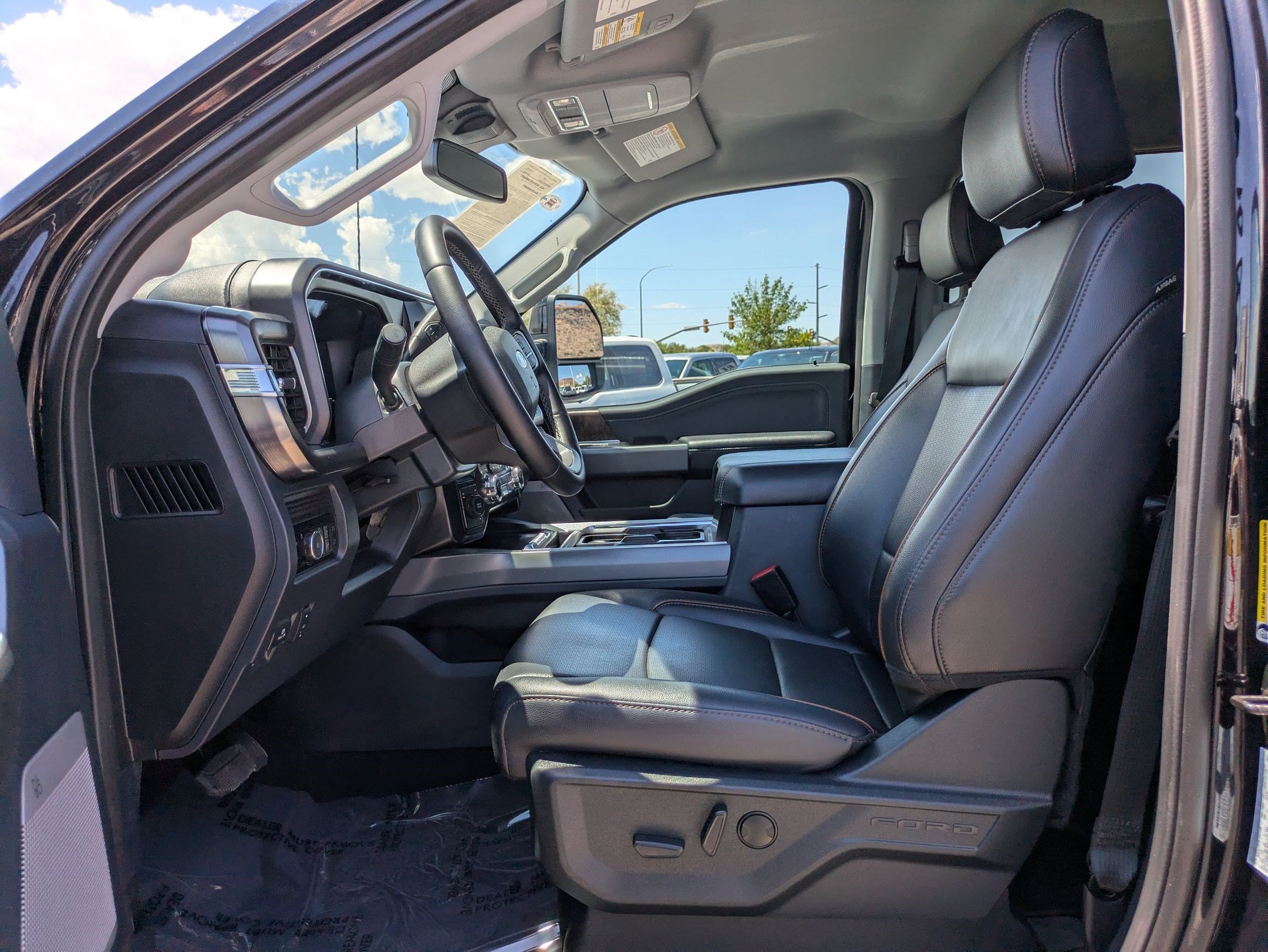 Certified Used 2025 Black Metallic Ford LARIAT image 14