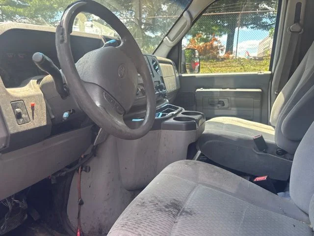 Used 2011 White Ford Commercial image 6