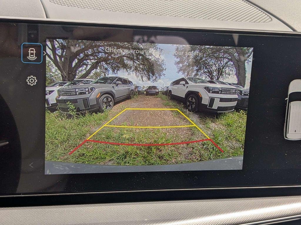 New 2027 Gray Hyundai SE FWD image 21