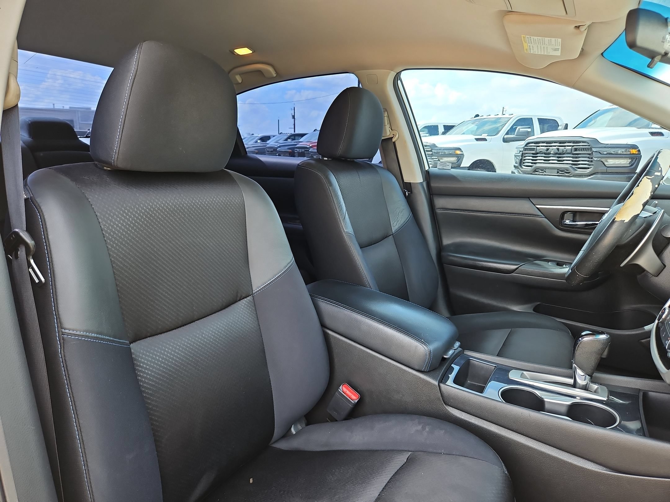Used 2018 Pearl White Nissan 2.5 SR image 30