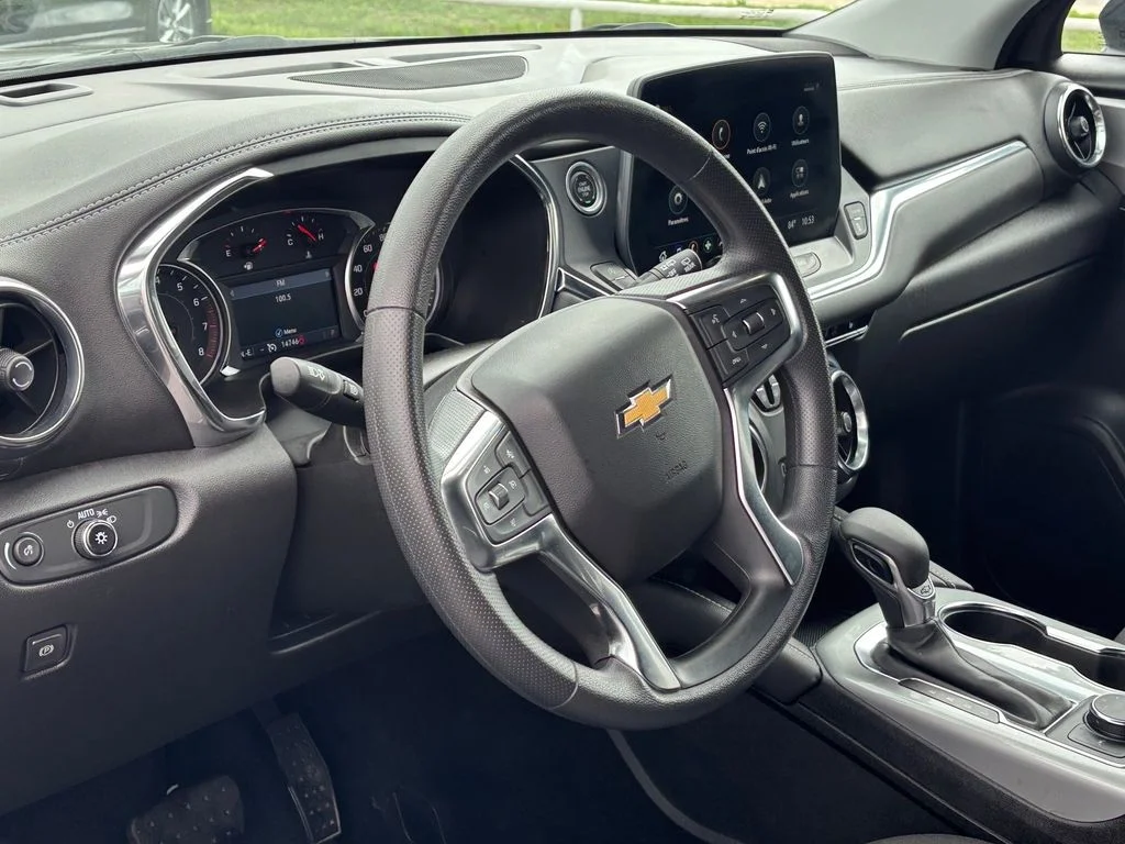 Used 2025 Black Chevrolet LT image 8