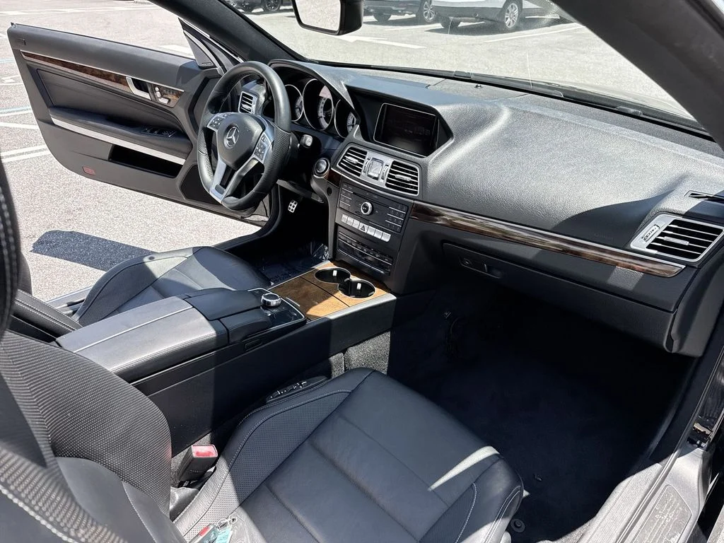 Used 2016 Obsidian Black Metallic Mercedes-Benz E 400 image 35
