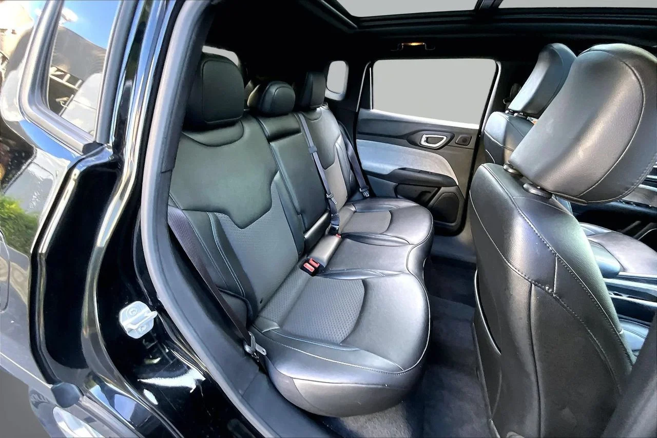 Certified Used 2025 Black Jeep Latitude image 23