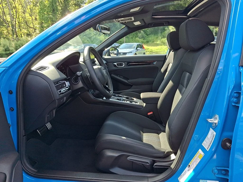 2026 Honda Civic Hatchback Sport - Photo 13