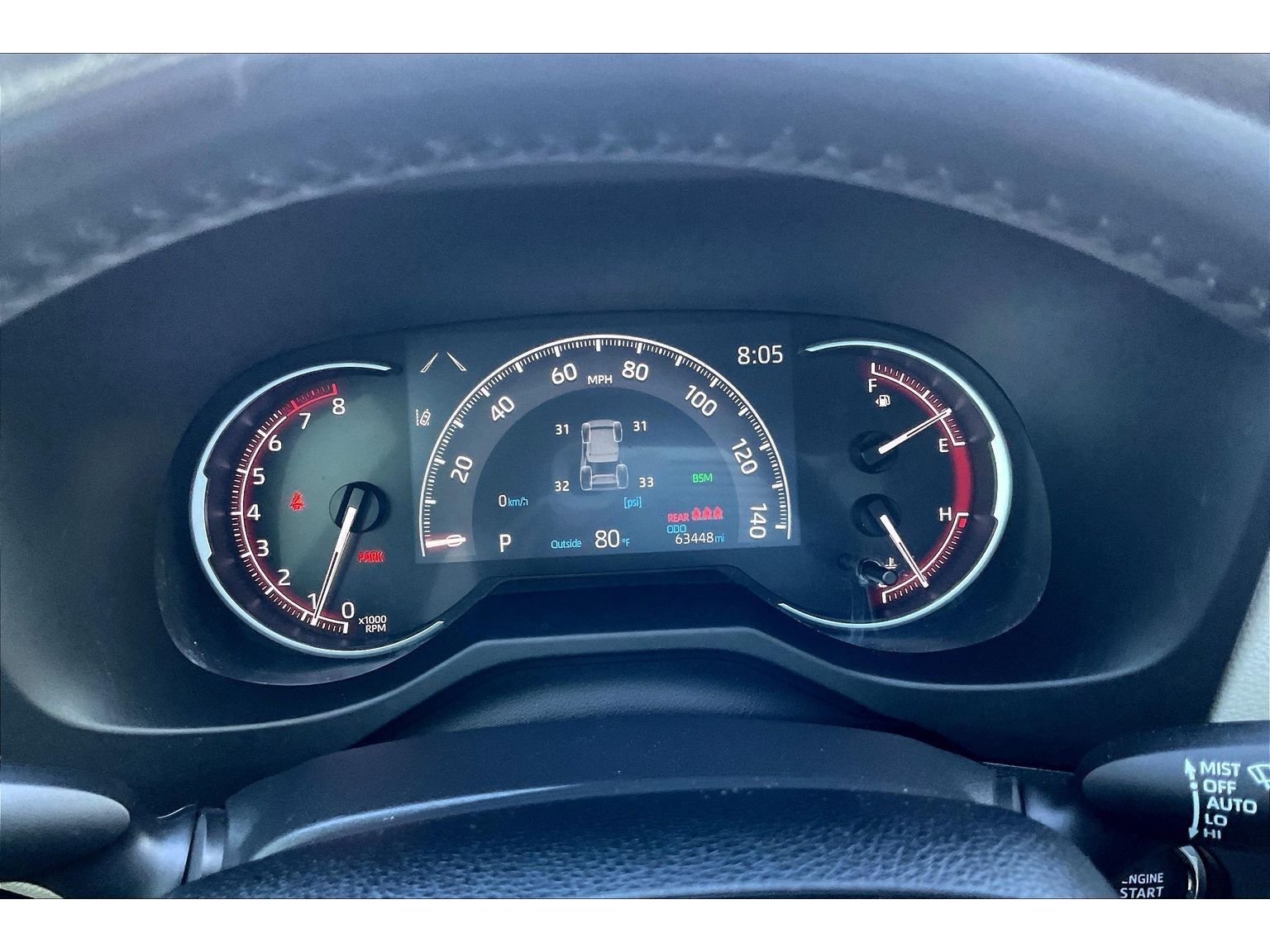 Used 2023  Toyota XLE Premium image 13