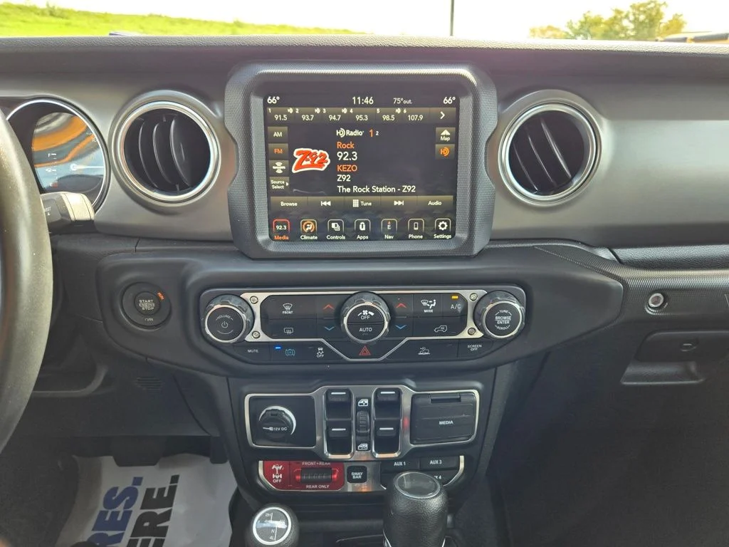 Used 2022 Yellow Jeep Unlimited Rubicon 4xe image 21