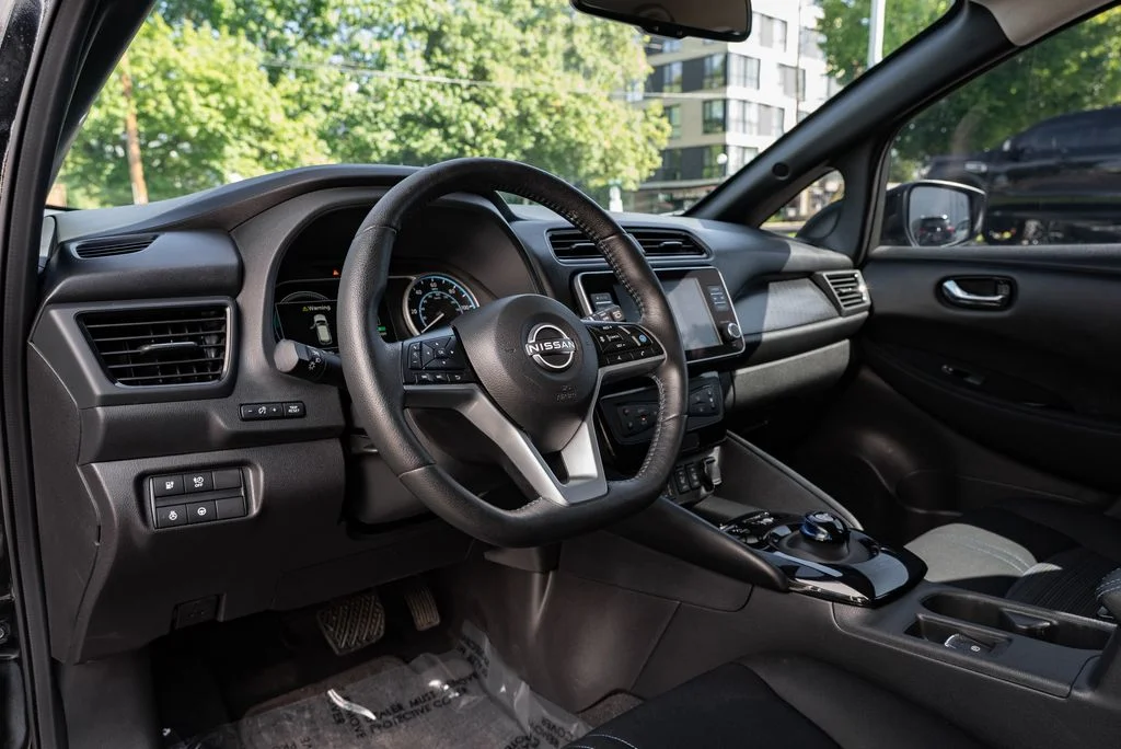 Used 2024 Black Nissan SV Plus image 21