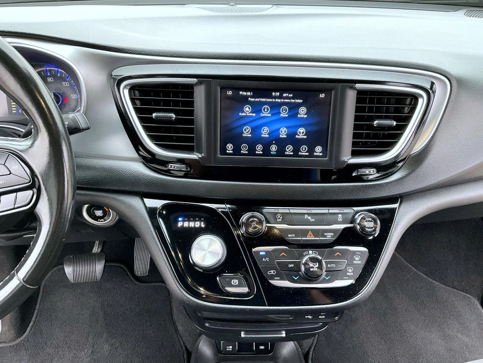 Used 2019 Gray Chrysler Touring Plus image 13